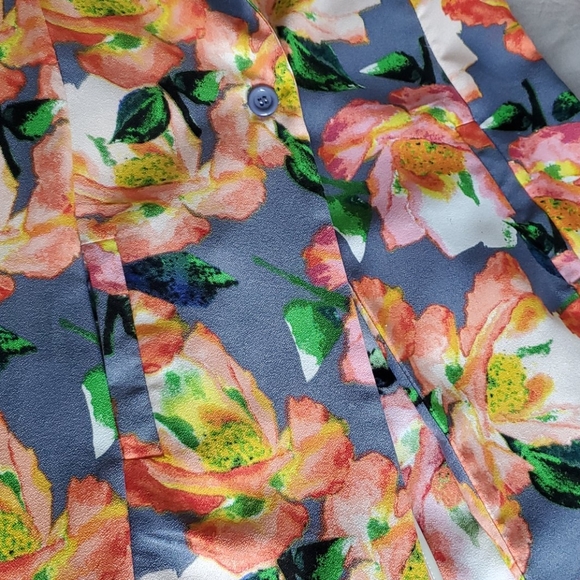 Floral Blazer - Picture 2 of 4